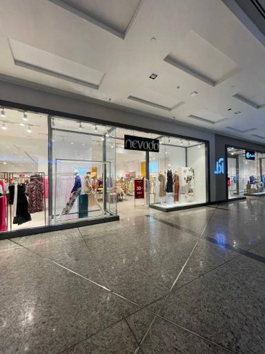 عکس فروشگاه لباس زنانه نوادو