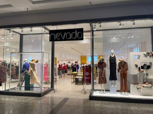 عکس فروشگاه لباس زنانه نوادو