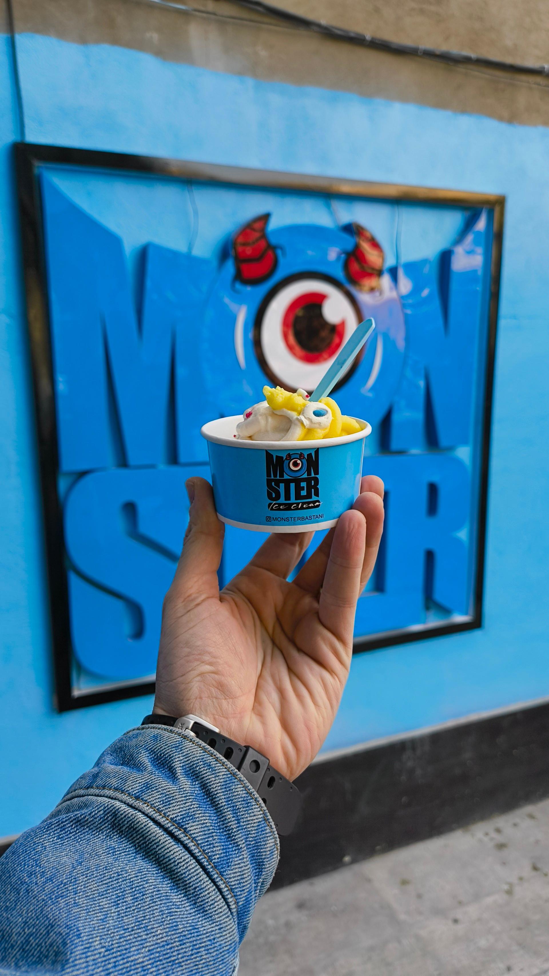 عکس بستنی مانستر