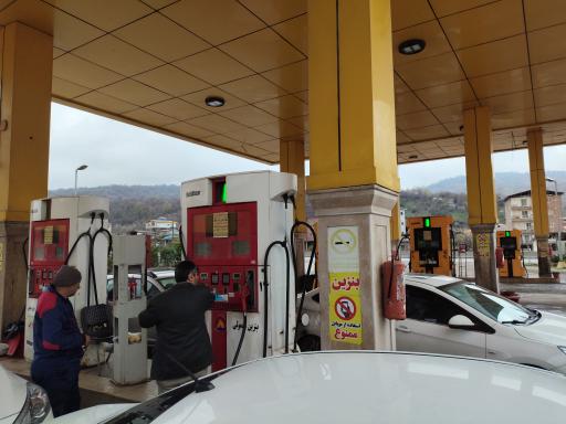 عکس جایگاه سوخت (بنزین)