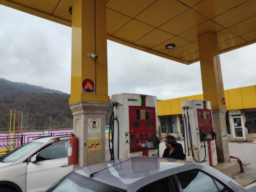 عکس جایگاه سوخت (بنزین)