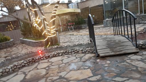 عکس رستوران آلاچیق رنگی