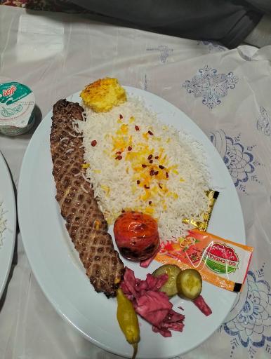 عکس رستوران آلاچیق رنگی