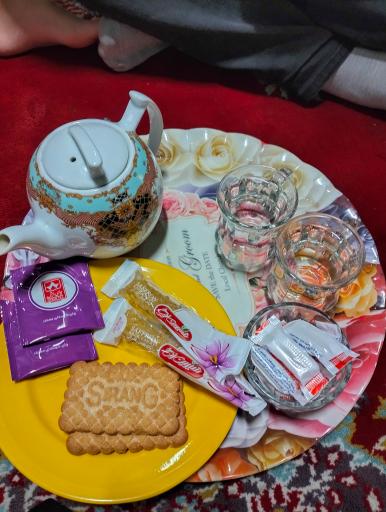 رستوران آلاچیق رنگی