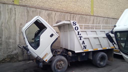 عکس تعمیرگاه ایسوزو عباسی