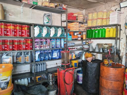 عکس تعویض روغن و پنچری گیری عادل بختیاری