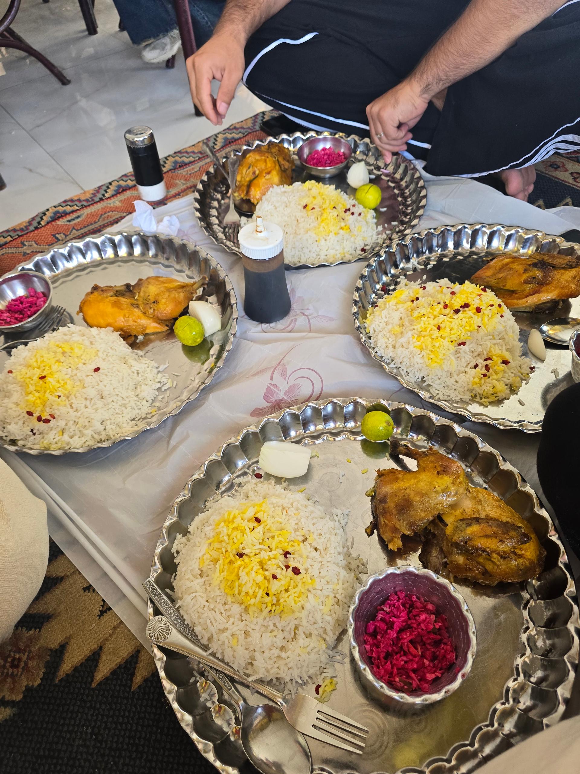 عکس رستوران رضا جون