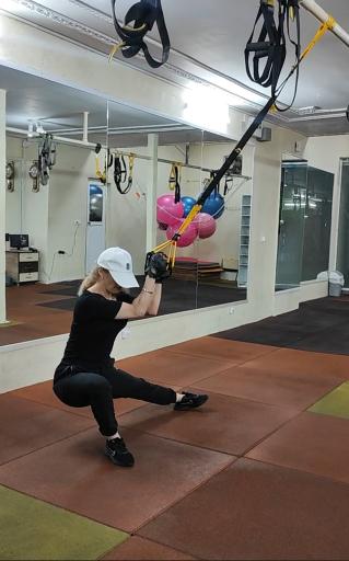 عکس باشگاه ورزشی بانوان نایک