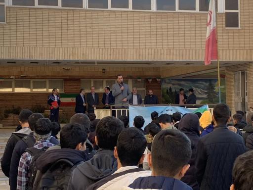 عکس دبیرستان پسرانه شاهد صارمیه