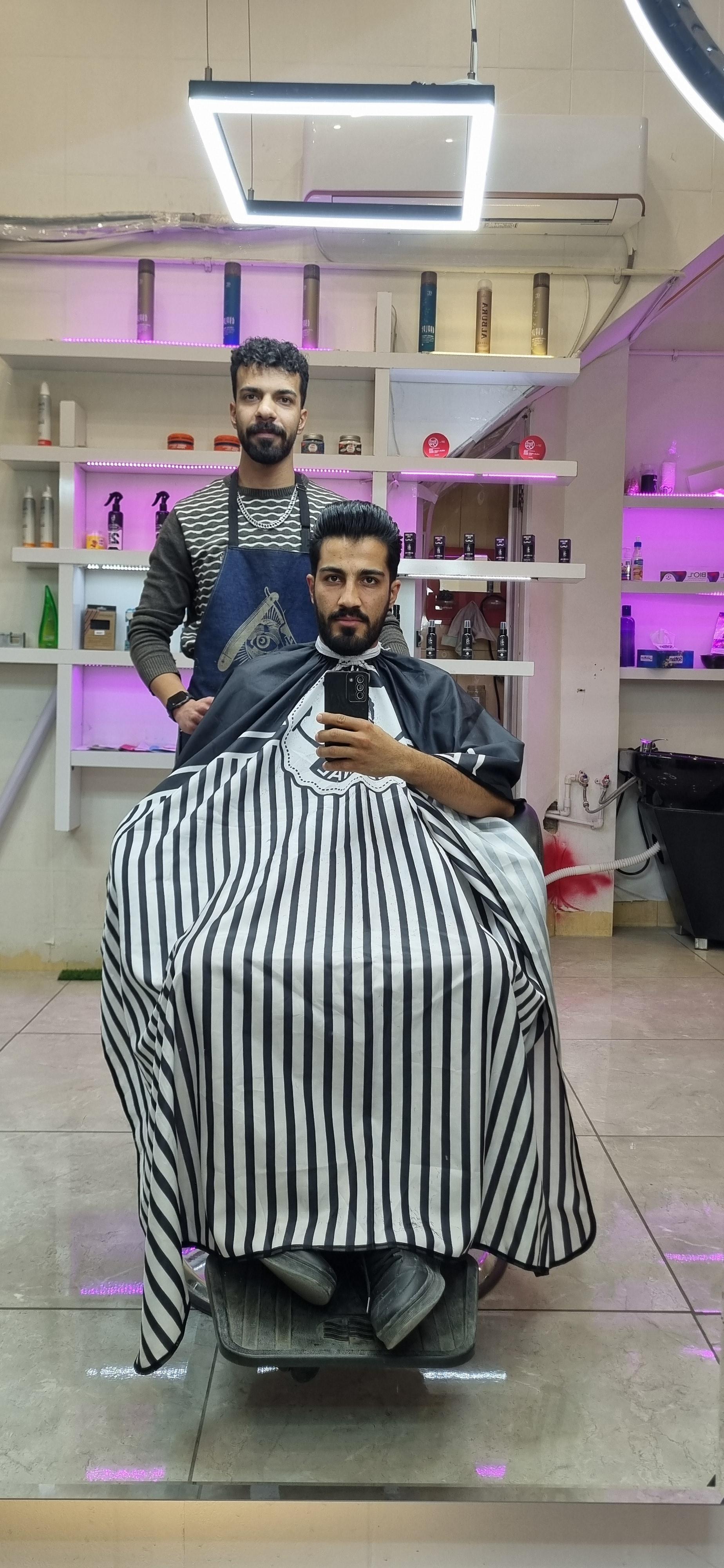 عکس آرایشگاه مردانه میرکات