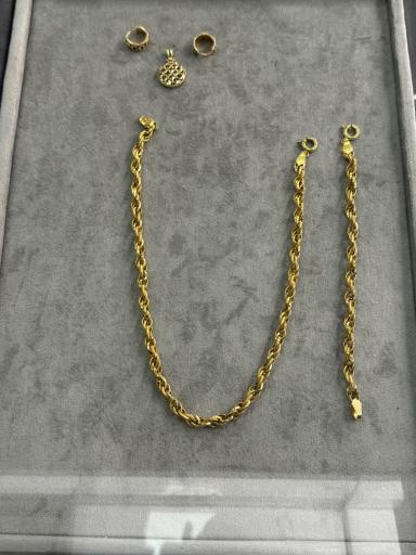 گالری طلا گارنیک