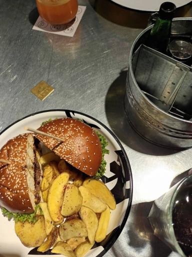 عکس وی کافه