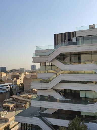 عکس وی کافه