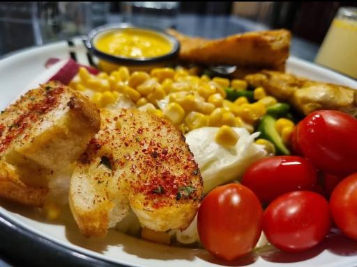 عکس وی کافه