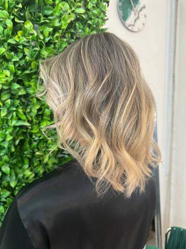 عکس سالن زیبایی پردیس بورگ