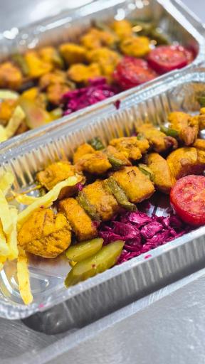 عکس رستوران و سالن غذاخوری کاج