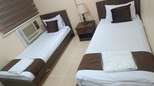 عکس هتل آپارتمان هیرون