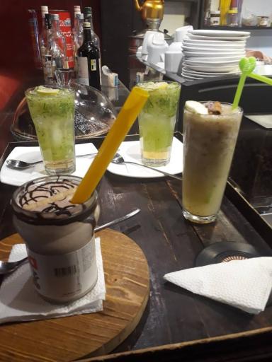 کافه آدم و حوا