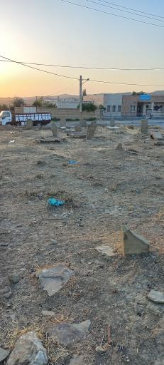 عکس گورستان تاریخی راز