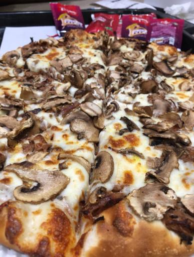 عکس فست فود تیکا