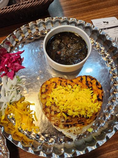 عکس رستوران ریحون 2