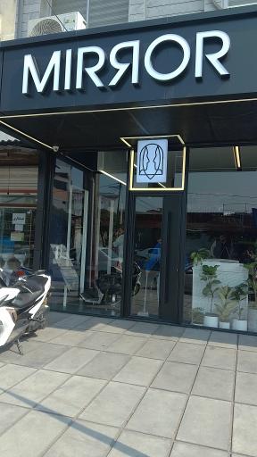 عکس پیرایش Mirror