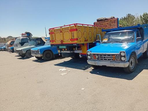 عکس پارکینگ وانت سنگین نیسان 