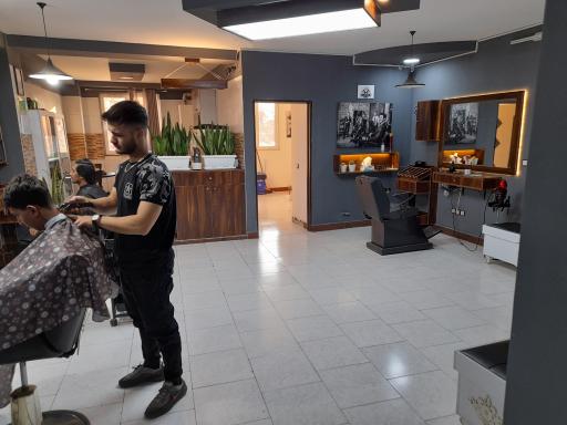 عکس آرایشگاه و آموزشگاه بهزاد