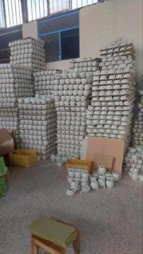 عکس کارگاه چینی سازی پارسیان 