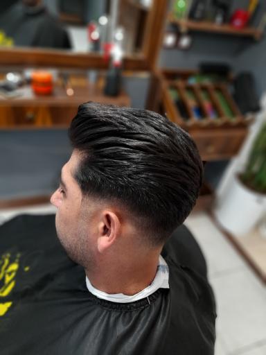 عکس آرایشگاه و آموزشگاه بهزاد