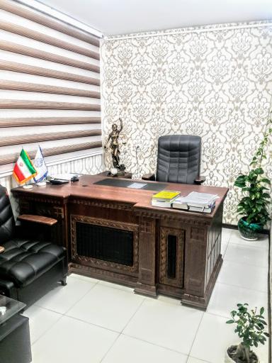 عکس دفتر وکالت محمد ساعدی