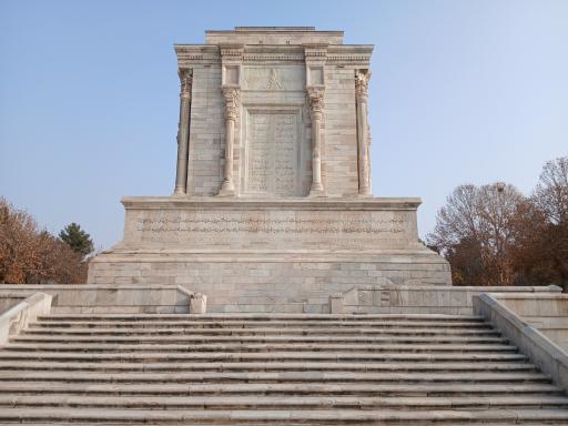 عکس آرامگاه فردوسی