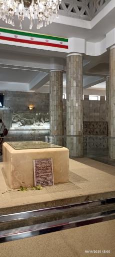 عکس آرامگاه فردوسی