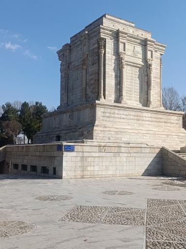 عکس آرامگاه فردوسی