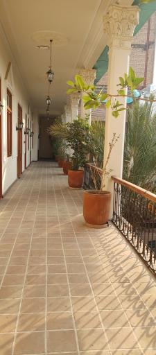 عکس عمارت ملوکانه