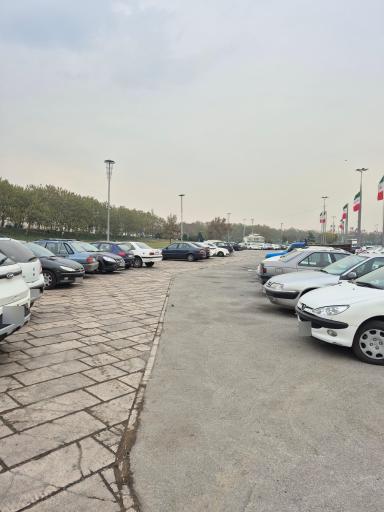 عکس پارکینگ برج آزادی