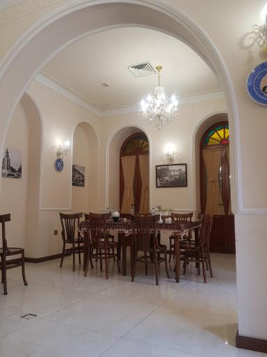 عکس عمارت ملوکانه