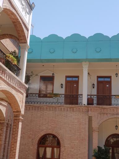 عکس عمارت ملوکانه