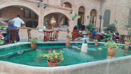 عکس عمارت ملوکانه