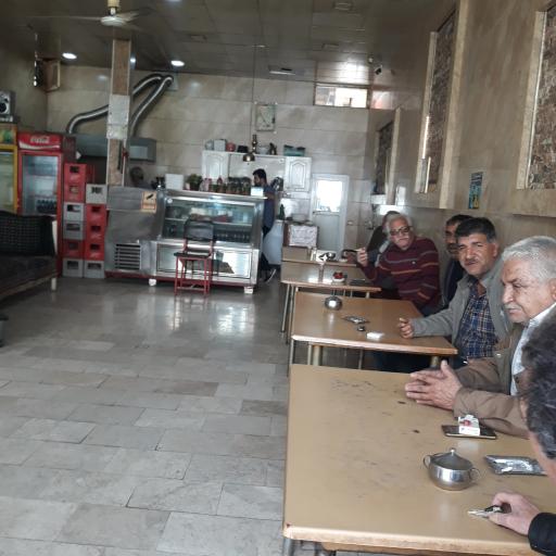 دیزی سرای اکبری