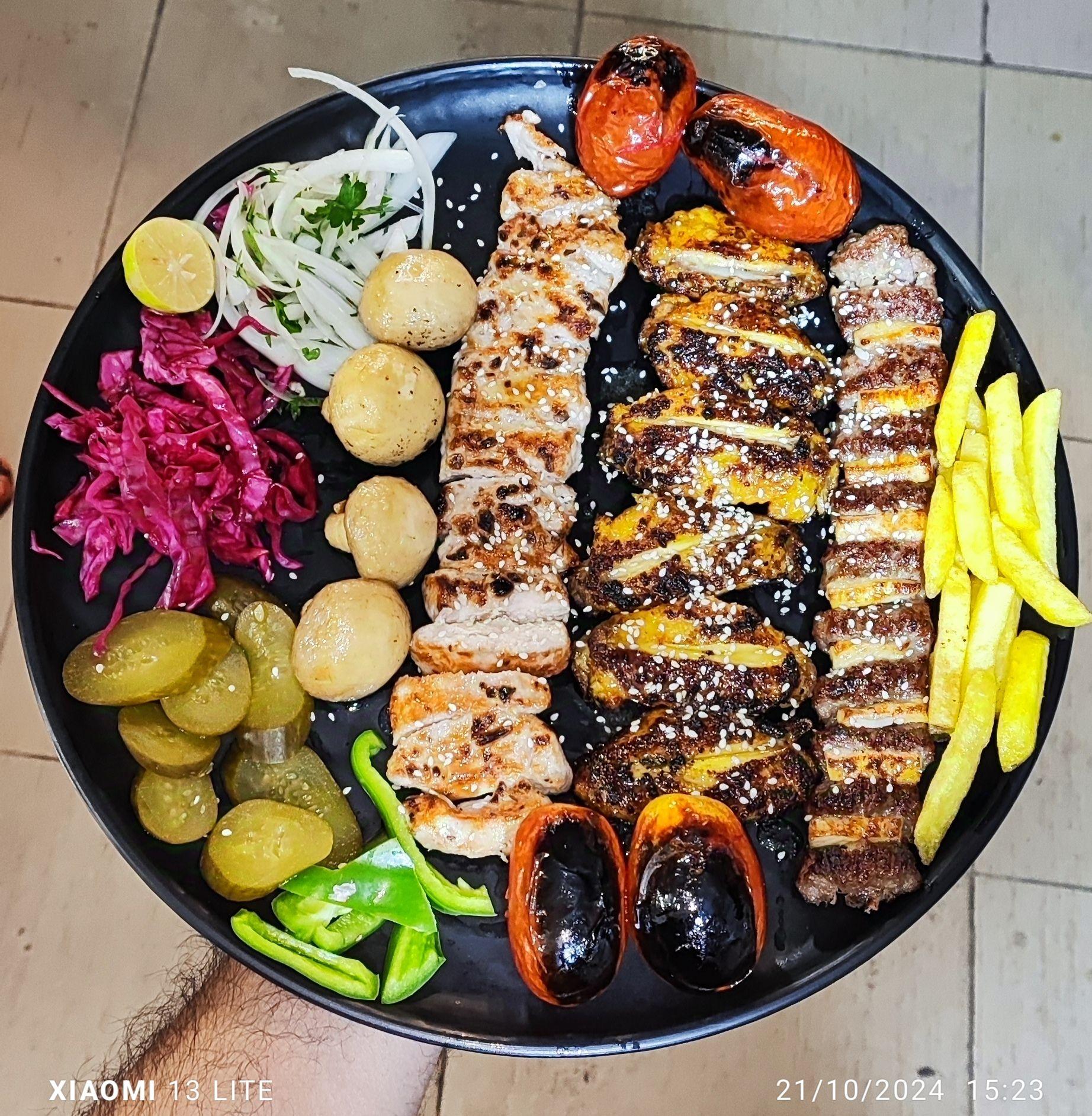 عکس رستوران فاطیما گل