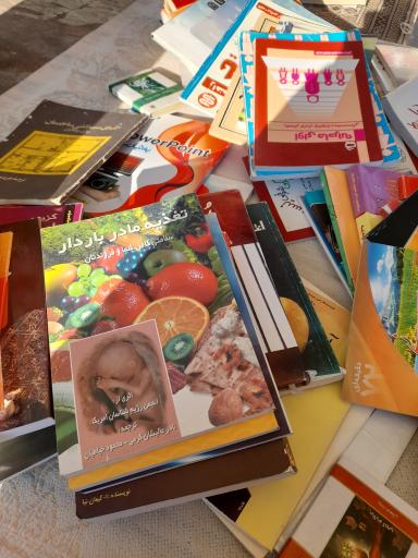 عکس بازارچه خود اشتغالی لاله