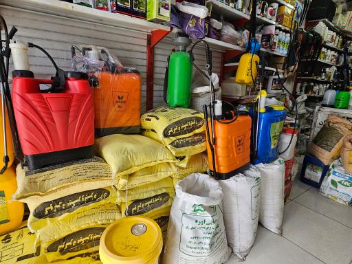 عکس سم فروشی مزرعه نور