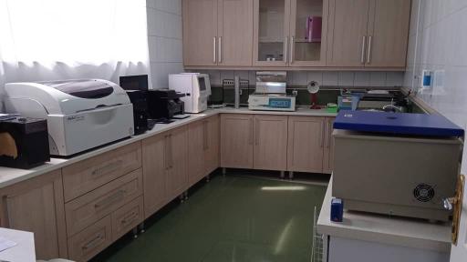 عکس آزمایشگاه تشخیص طبی بهار ابوریحان