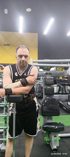 عکس باشگاه بدنسازی آقایان عصر بدن