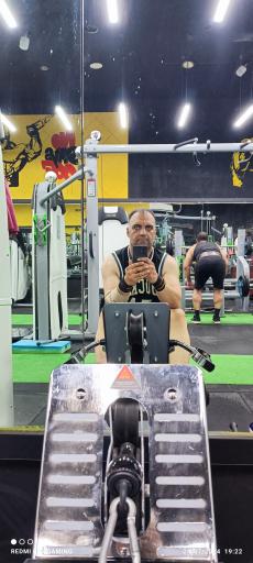 عکس باشگاه بدنسازی آقایان عصر بدن