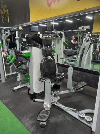 عکس باشگاه بدنسازی آقایان عصر بدن