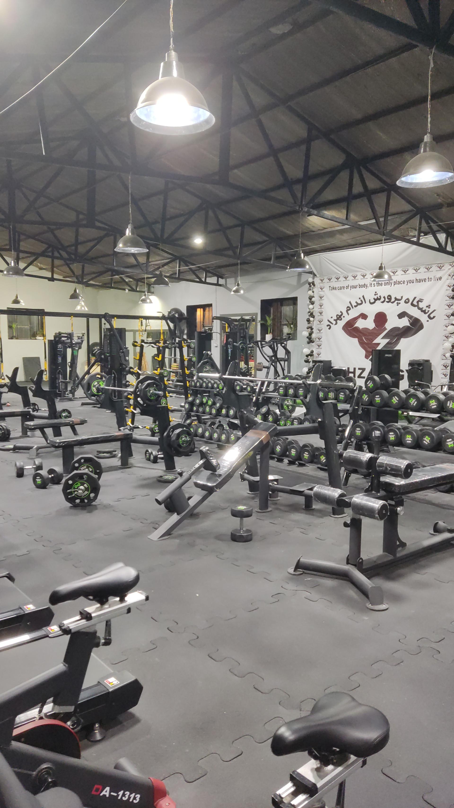 عکس باشگاه بدنسازی بهزاد