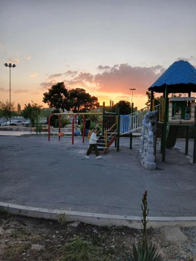 عکس زمین بازی کودکان