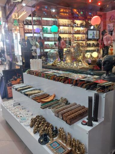 عکس مجتمع تجاری لاله